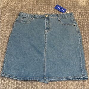 NWT Chou Tayou Blue Denim Skirt Size Large.  Mini Skirt.